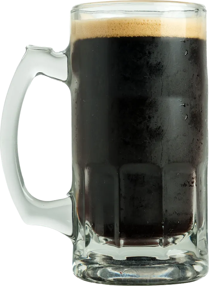 Cerveza oscura de barril en tarro de vidrio.